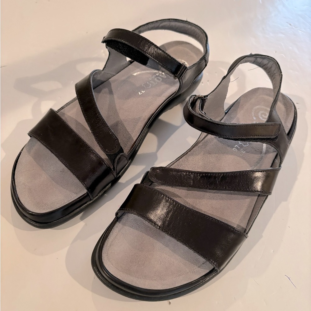 NAOT Black Leather Strap SANDALS 37 6, NWOT
